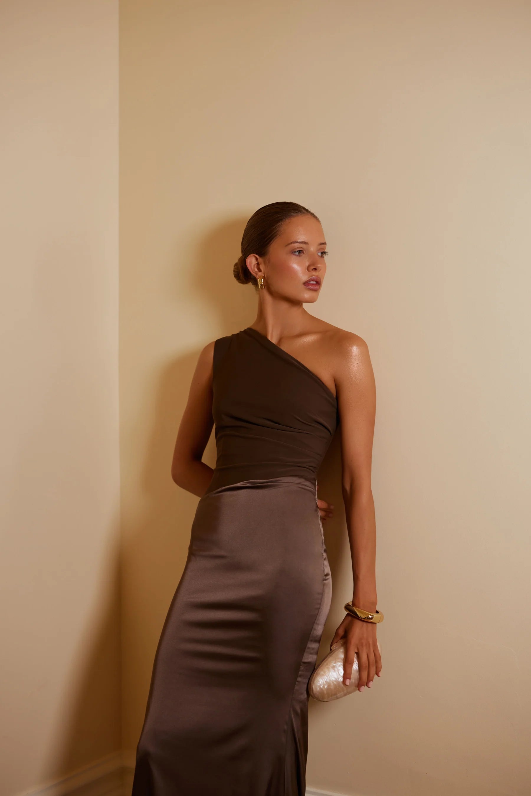 Amaretta Saténové večerní šaty