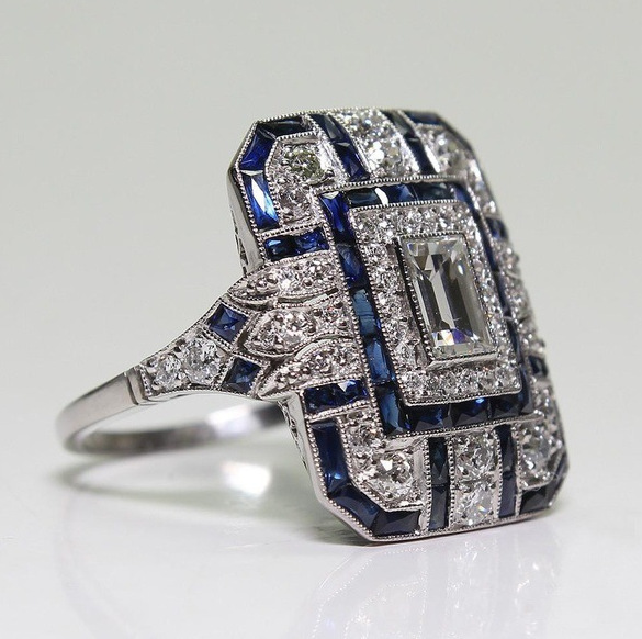 Vintage Ring in Polished Silver with Blue Zircon