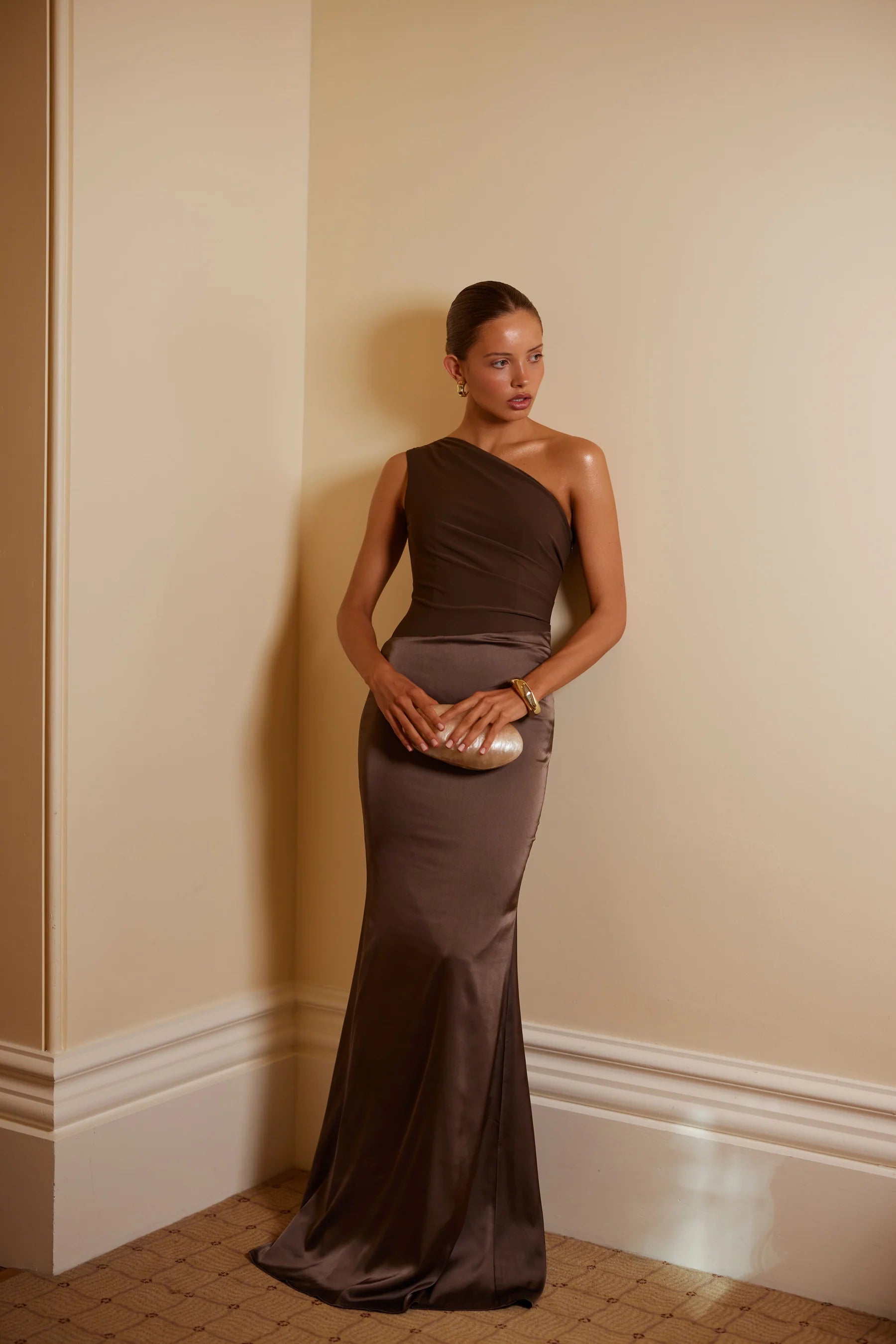 Amaretta Saténové večerní šaty