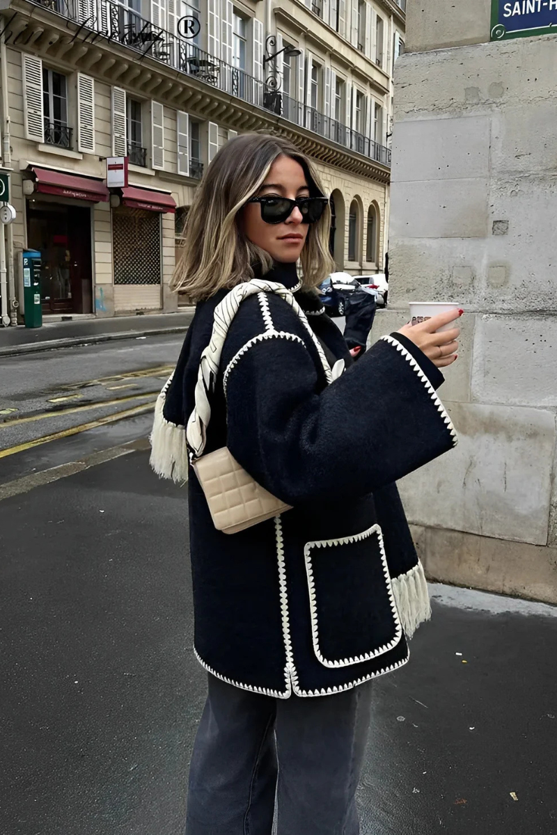 Kabát Amara s haute couture výšivkami