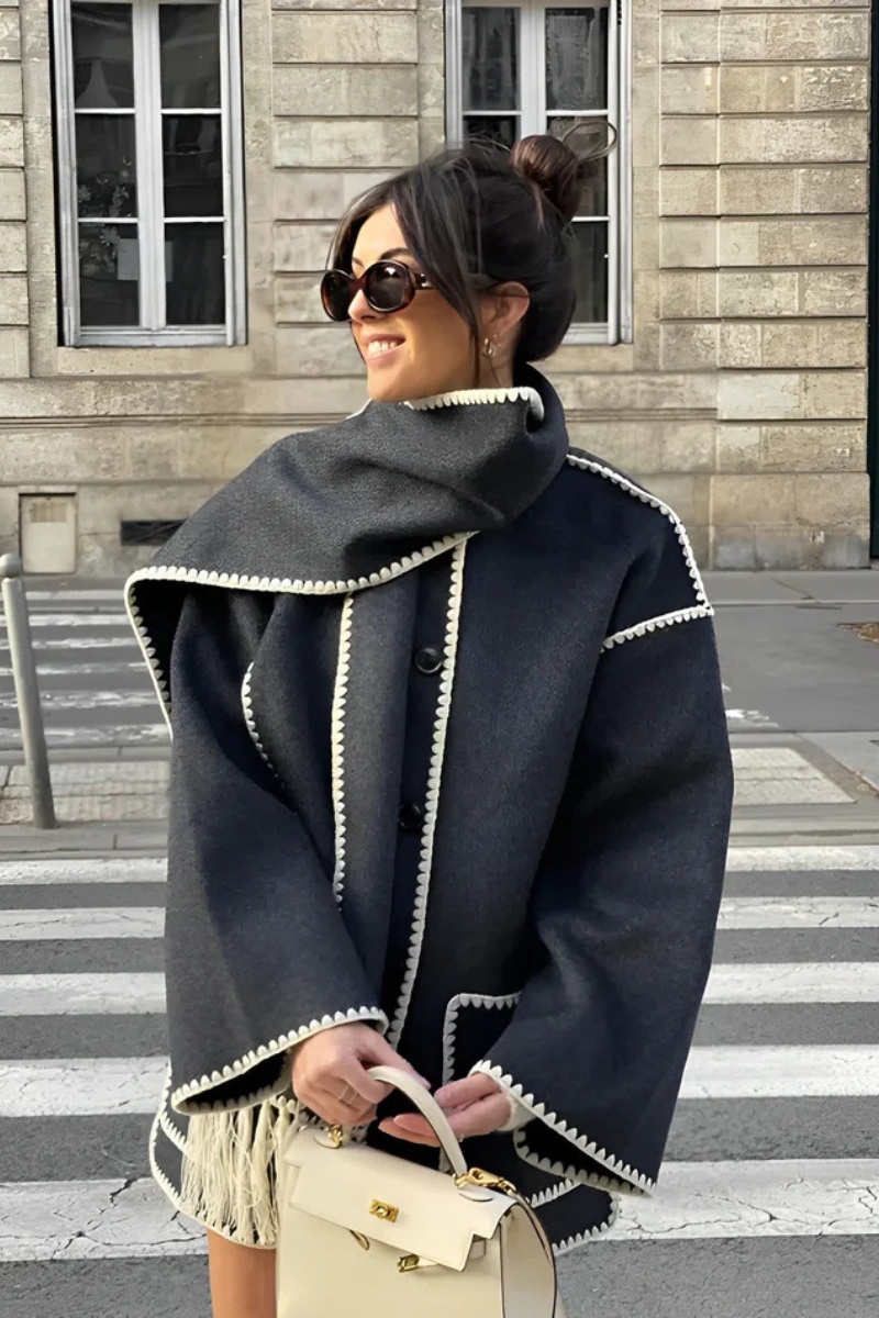 Kabát Amara s haute couture výšivkami