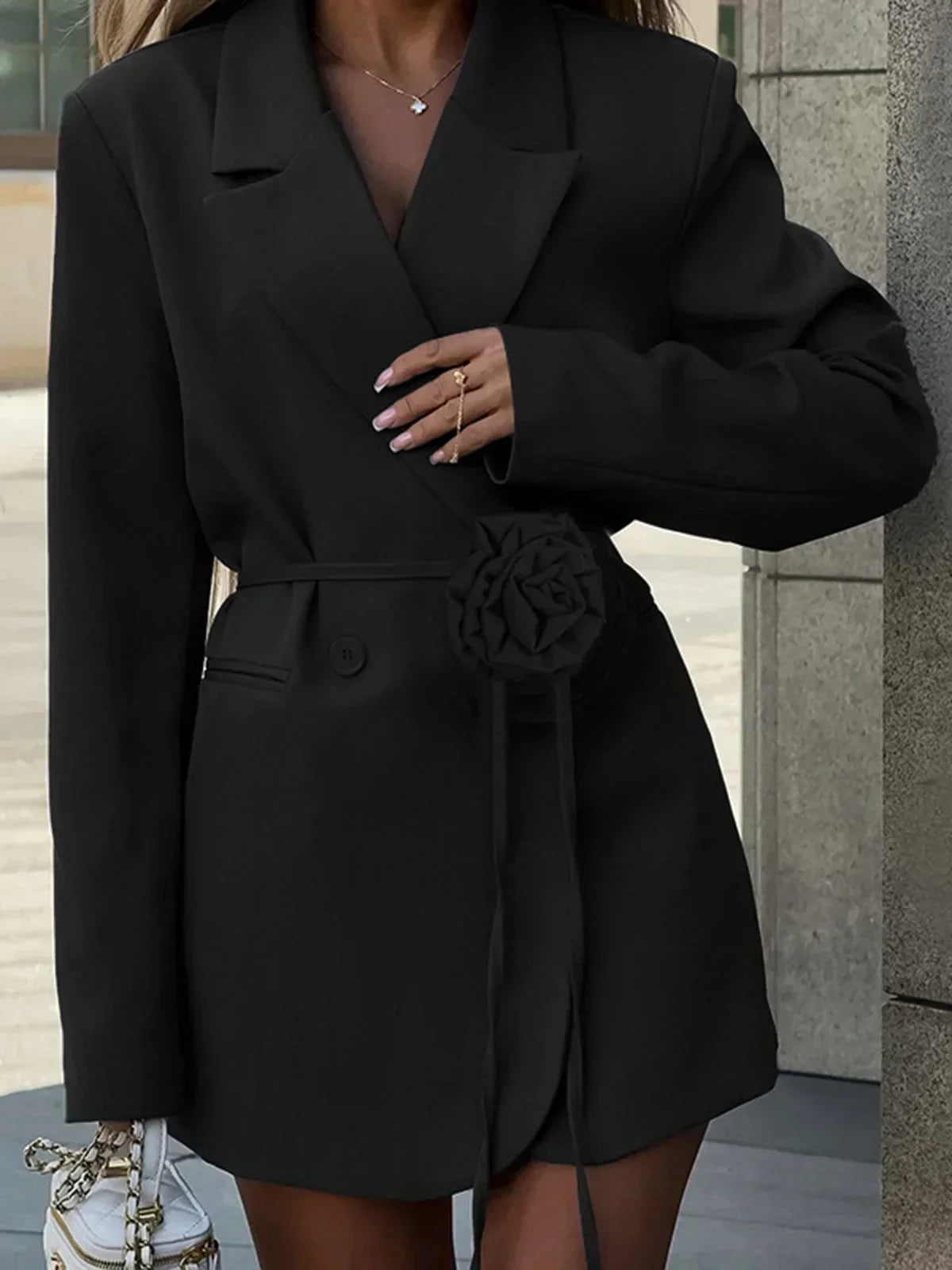 Sako Lila s květinami do kanceláře